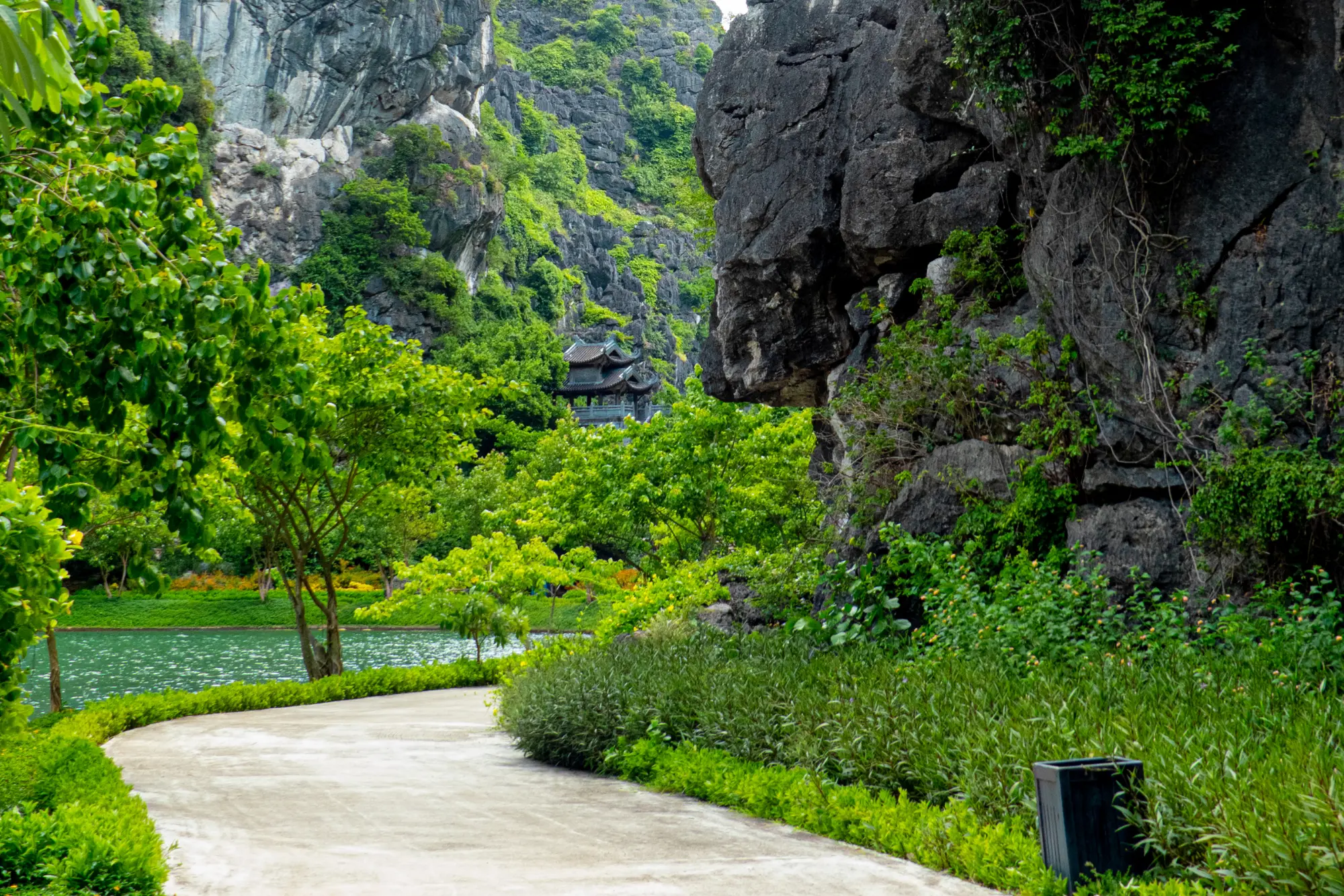 Am Tien Cave