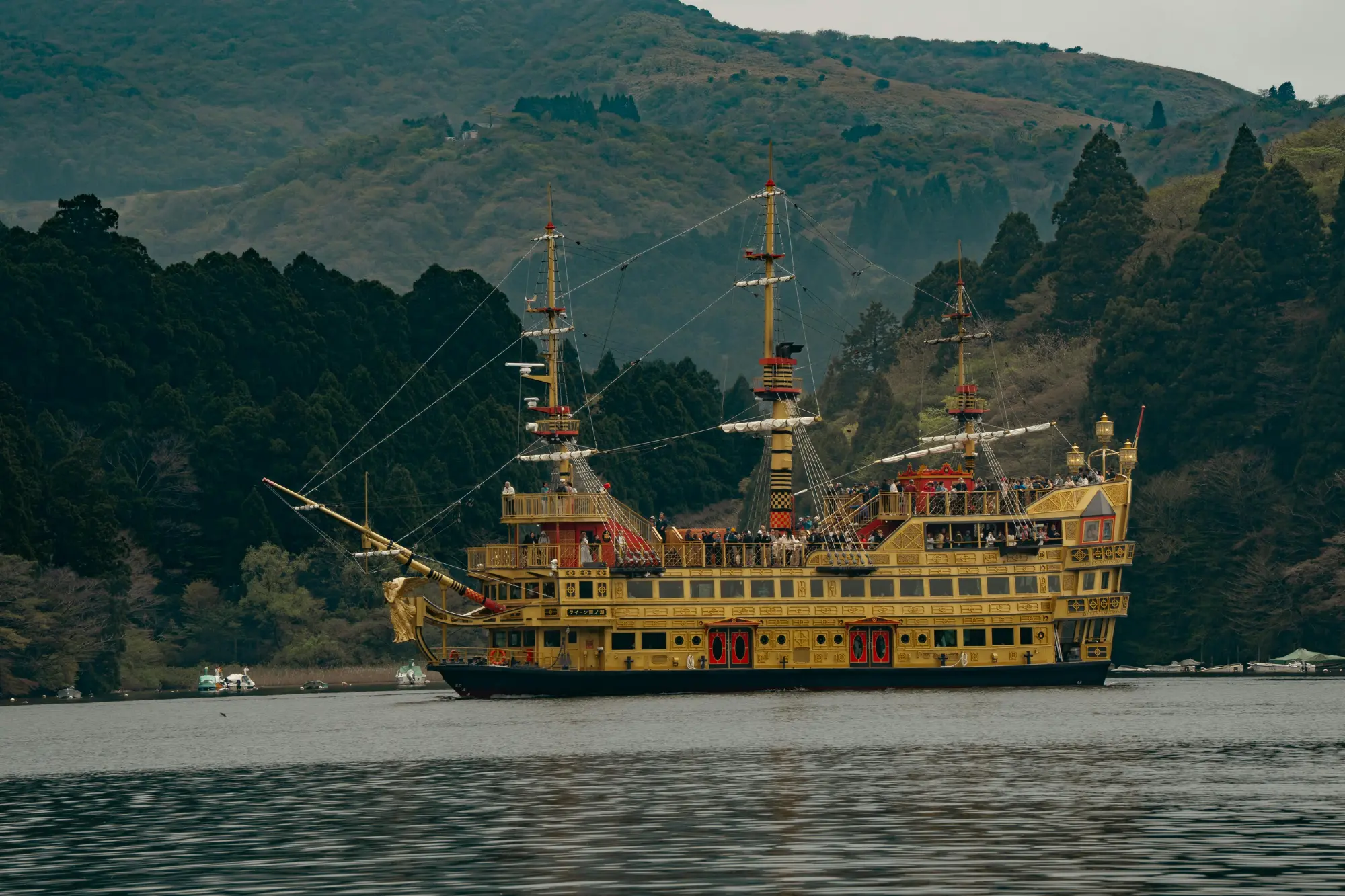 Hakone Pirate Ship