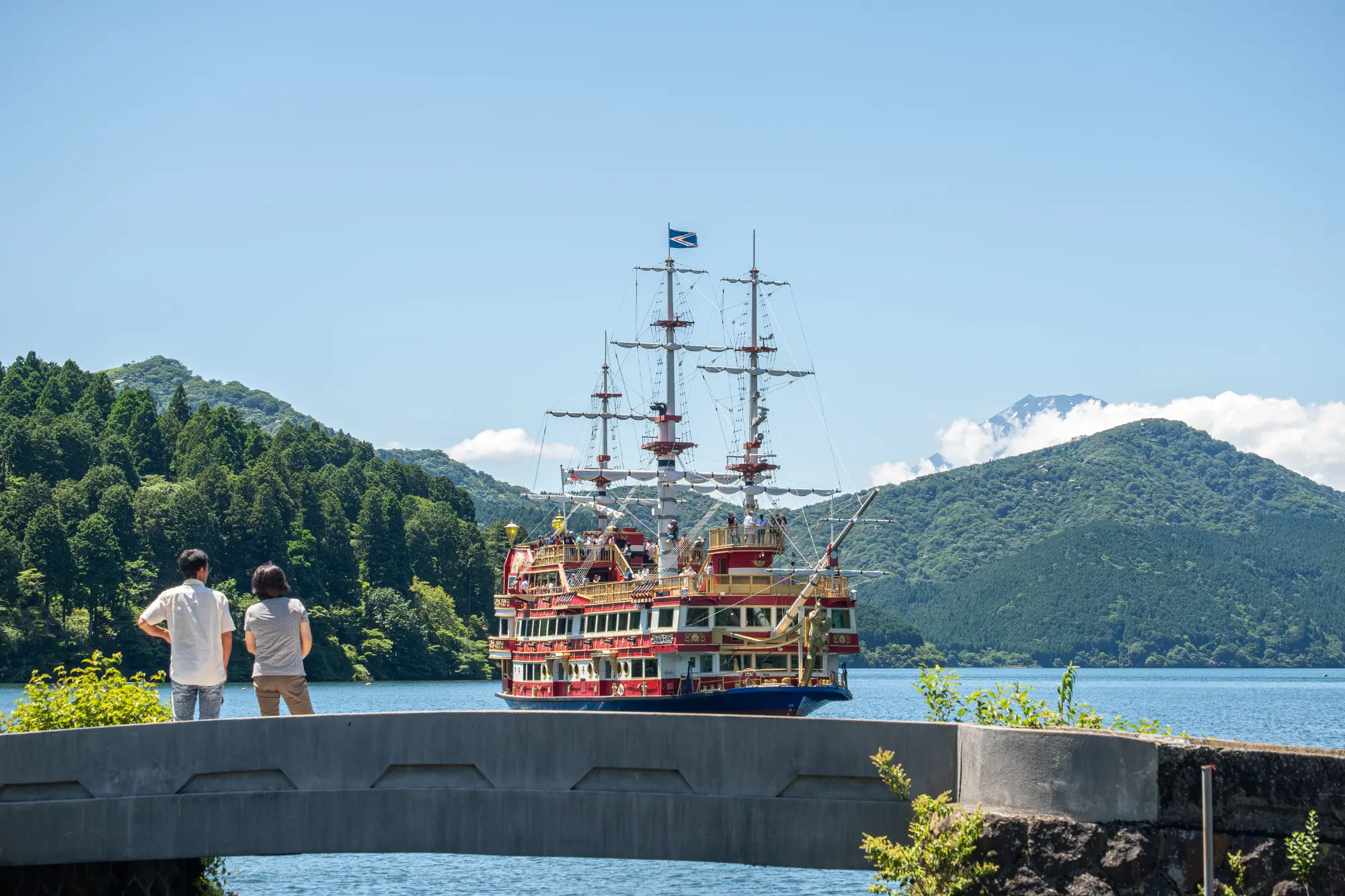 Hakone Pirate Ship