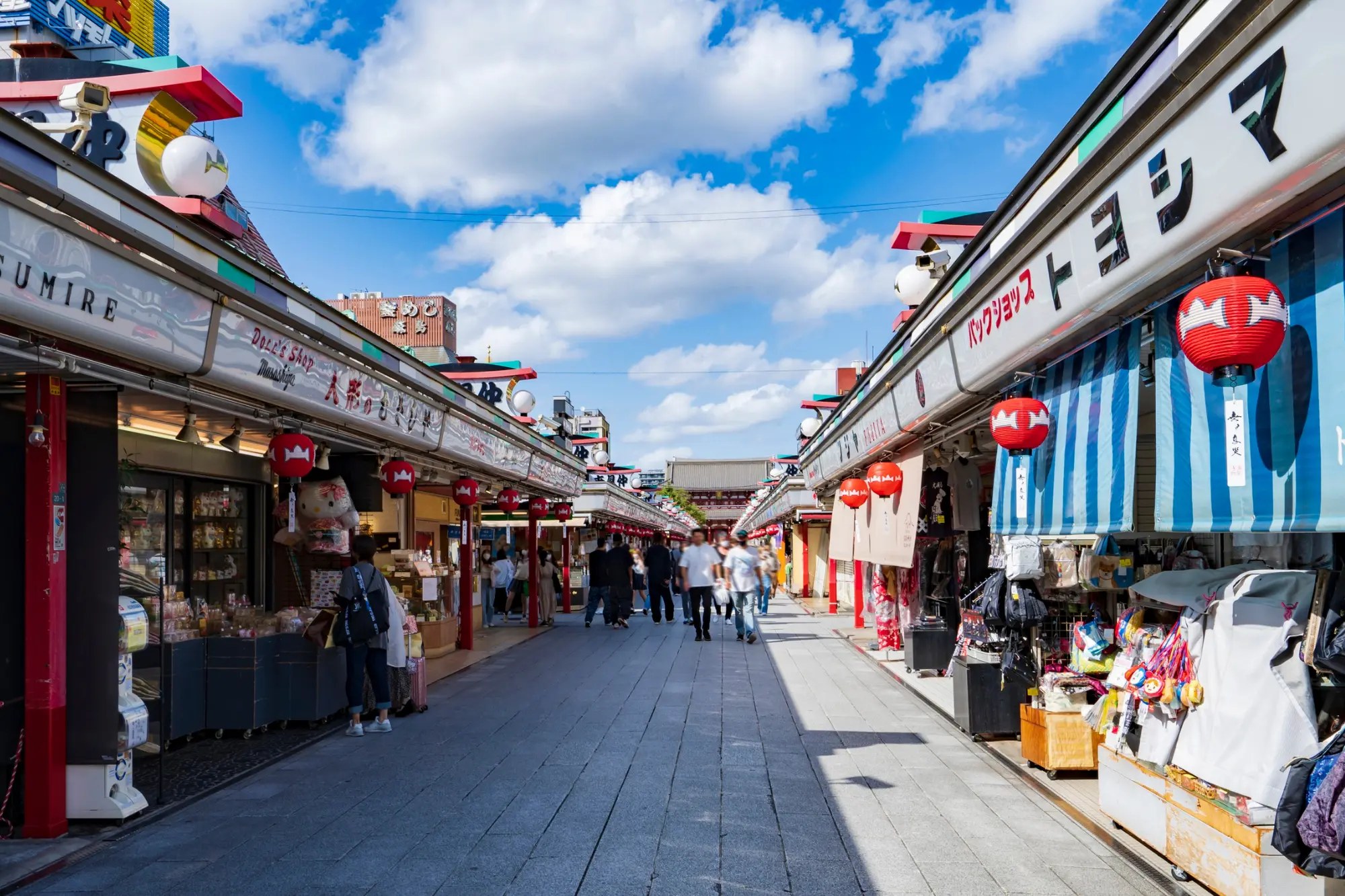 Nakamise shopping street