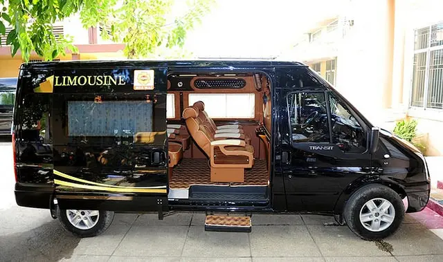 A common limousine in Vietnam
