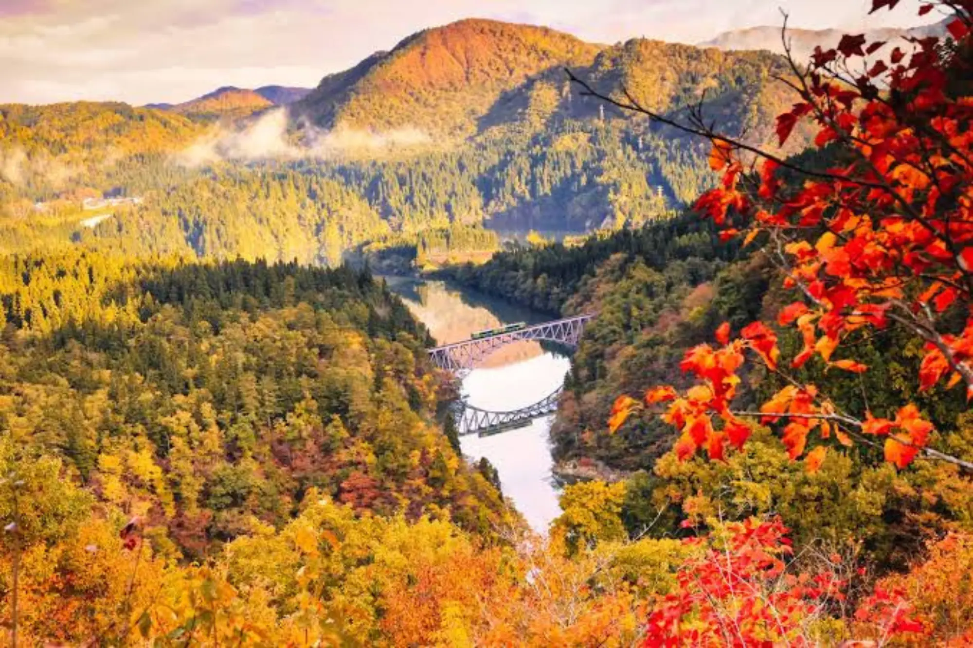 Autumn beauty along the JR Tadami Line