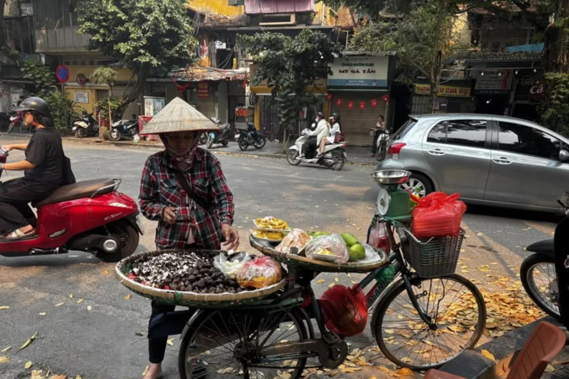 Old Quarter food walk