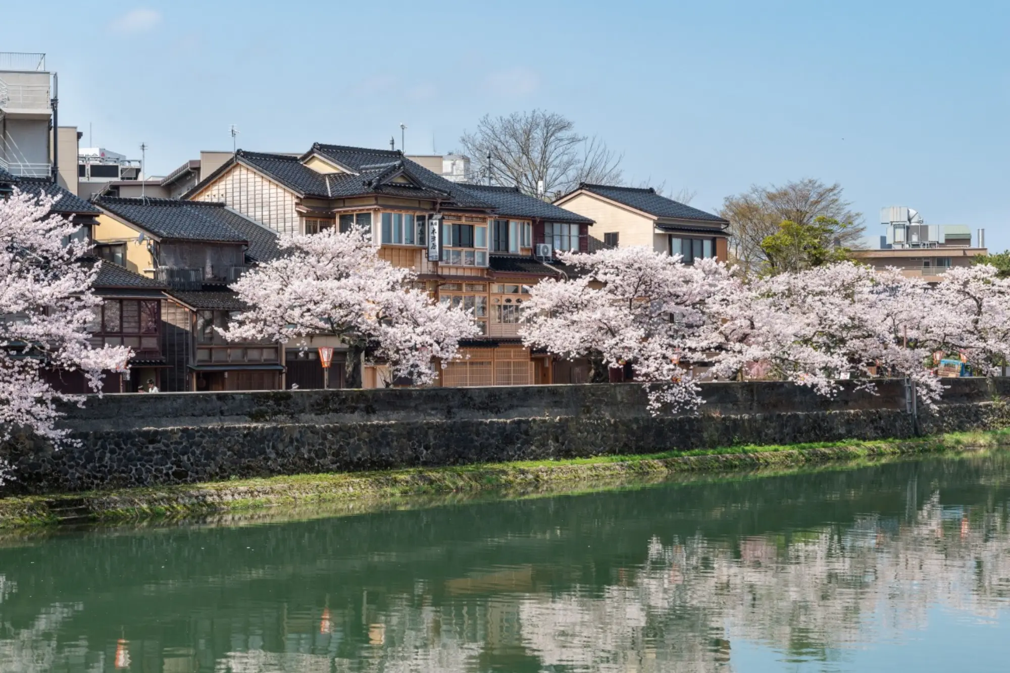 Kazuemachi Chaya District