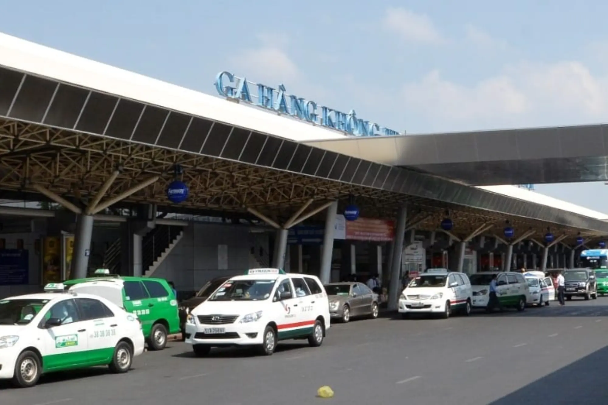 Airport taxi