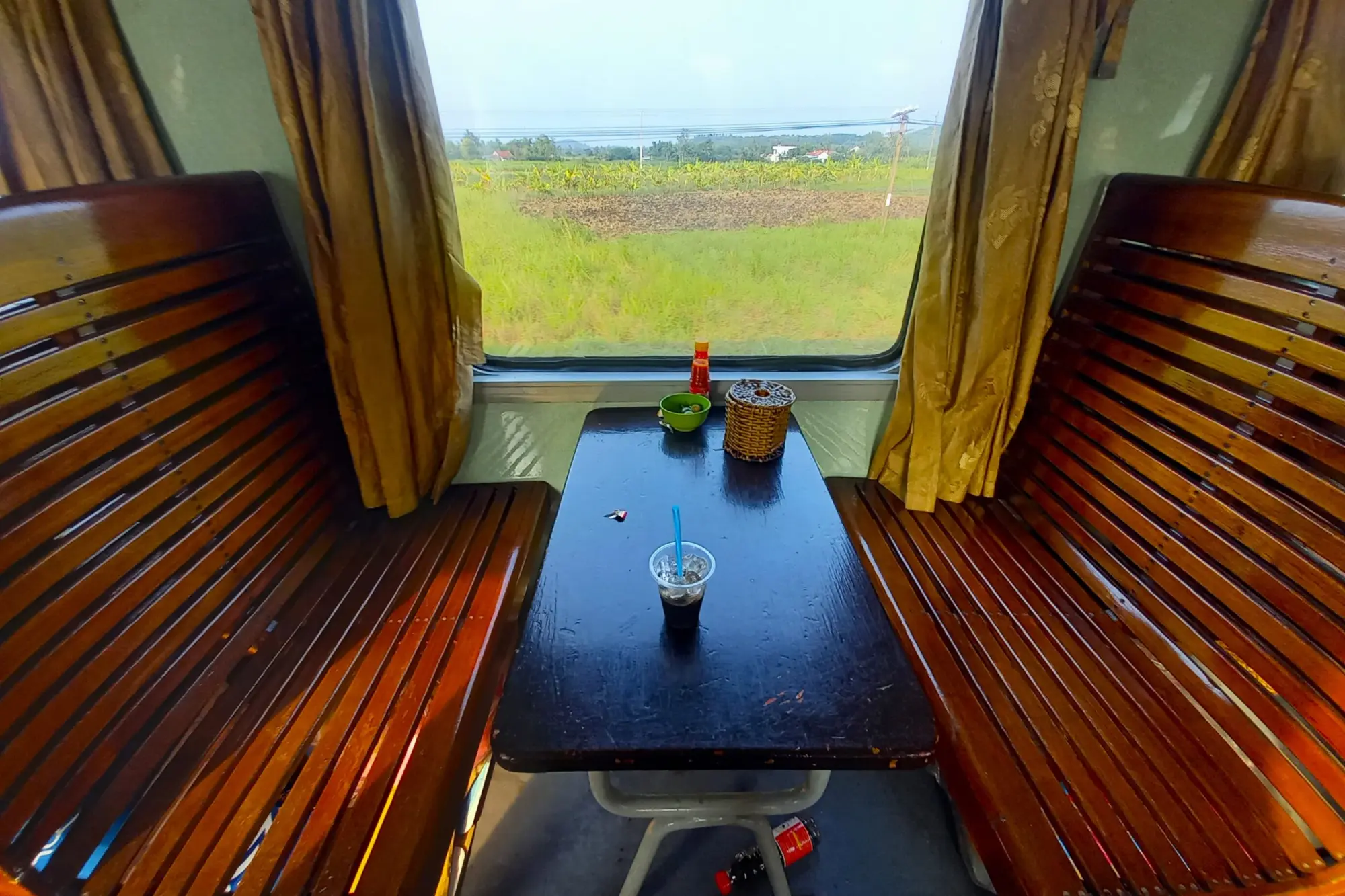 Hard Seat train