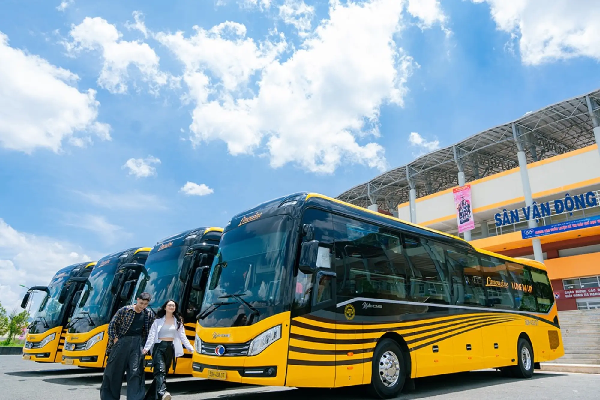 Sleeper Buses and Limousines in Vietnam